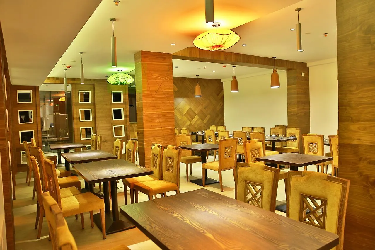 Hotel Casa Montana Munnar India